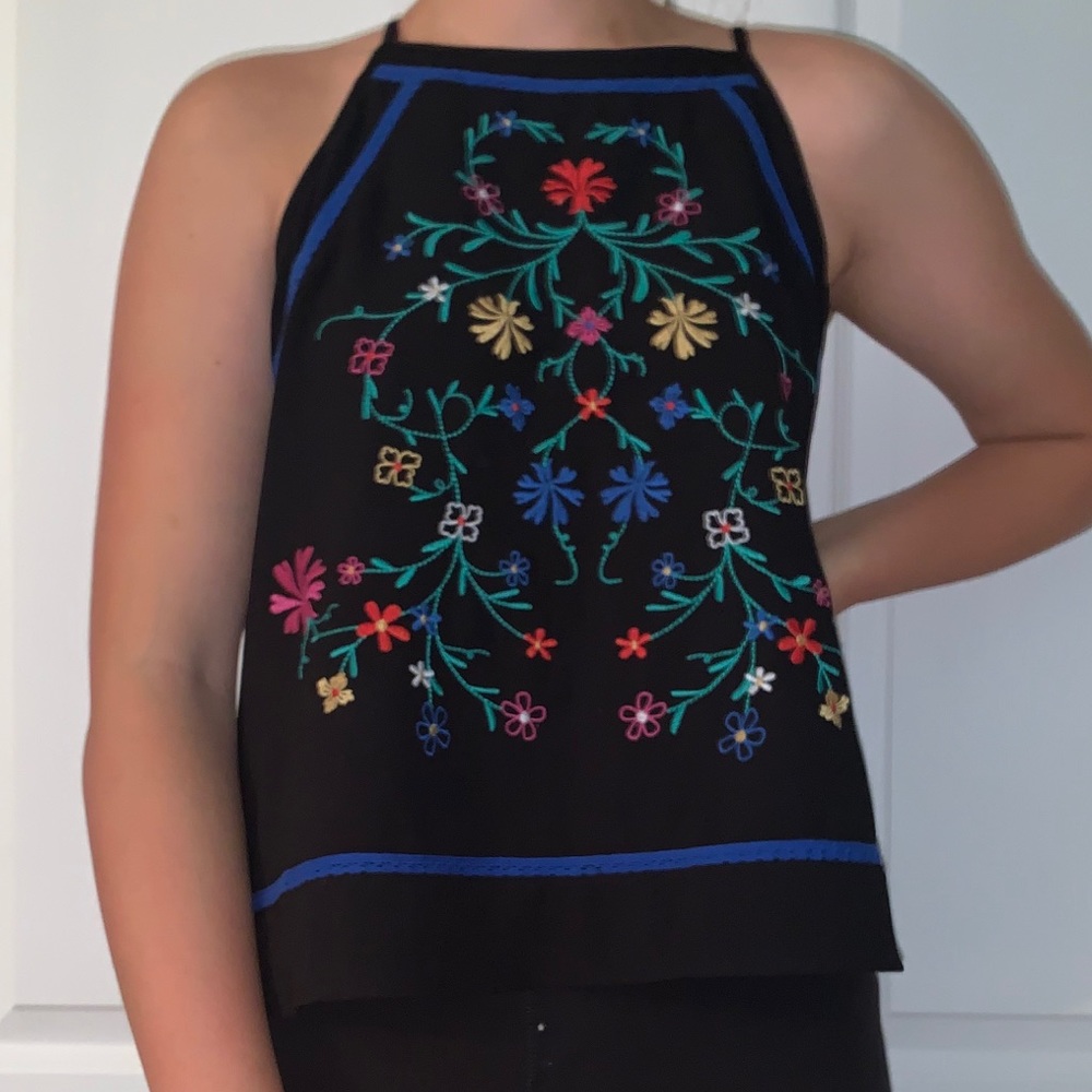 Cute Detailed Tank Top